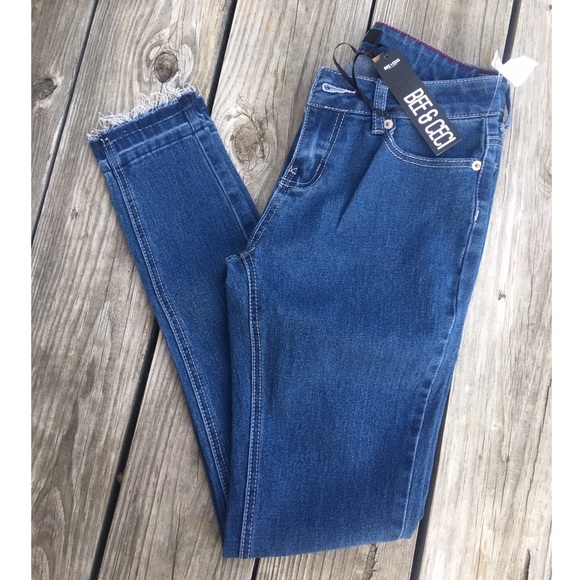 Denim - Bee and Ceci sz 5 straight frayed ankle crop jean